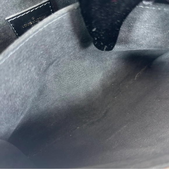 Louis Vuitton Reverse Monogram Pochette Metis - Picture 10 of 12